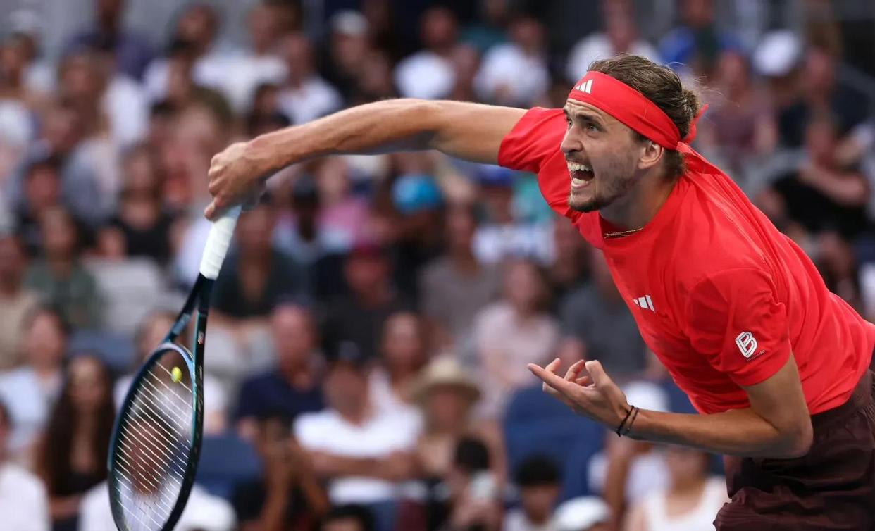 西班牙网球队爆冷日本网球队，兹维列夫三分雨点燃全场