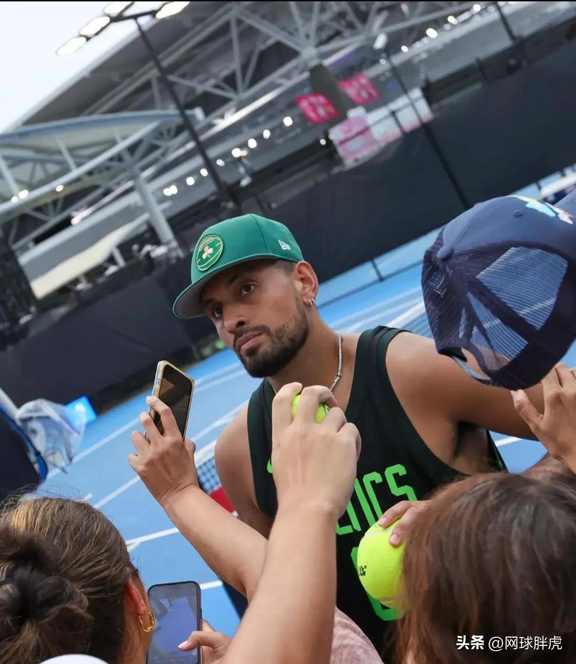 关于澳大利亚网球队绝杀英国网球队，克耶高斯关键制胜的信息