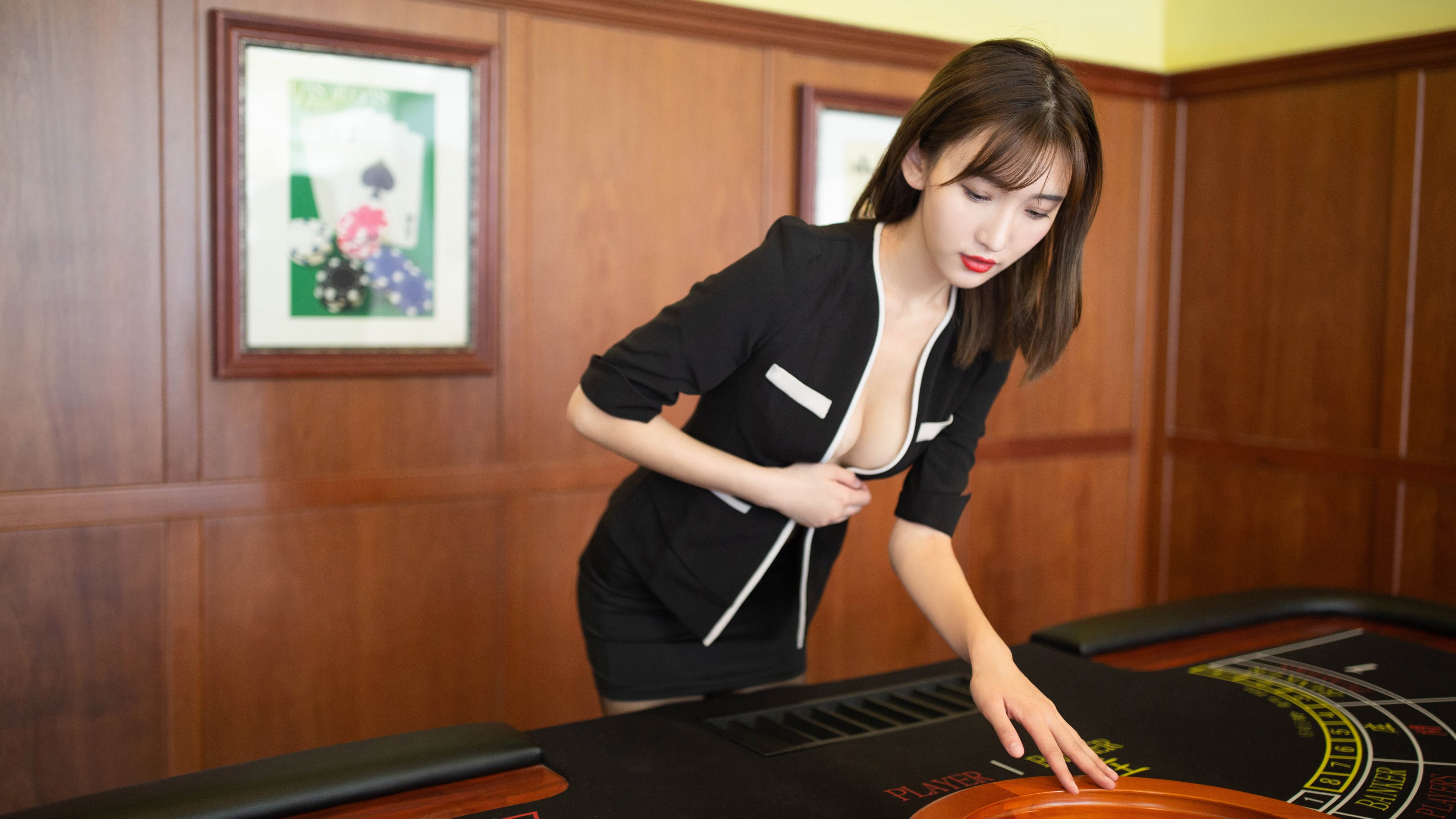 跨国篮球盛宴，西亚卡姆如火山爆发，山西队硬核终结雷霆不败神话