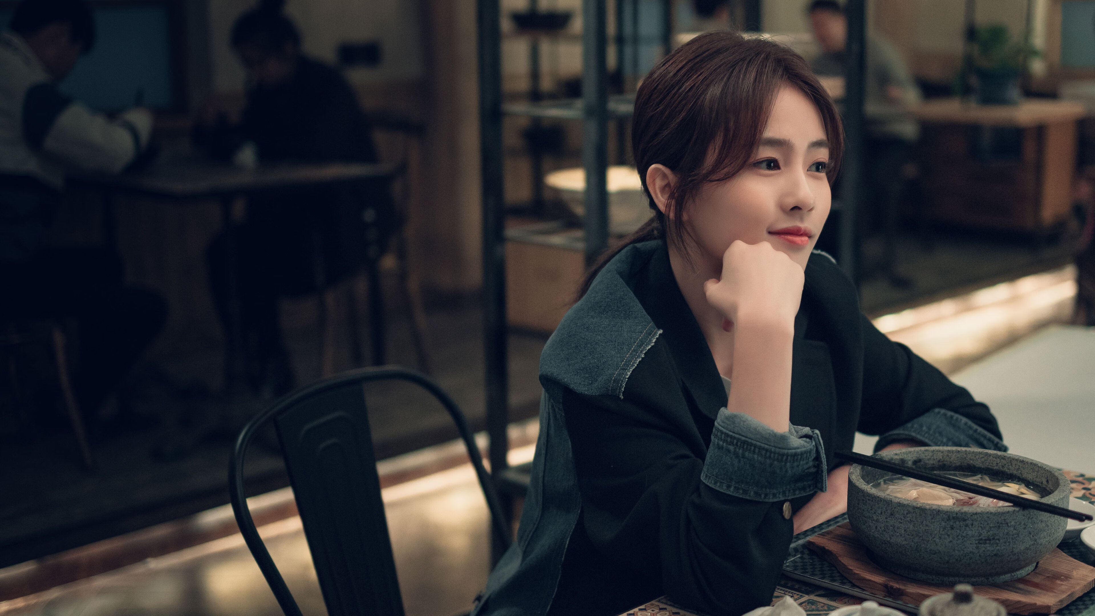 步行者内线复刻传奇之战,切特2米16天网笼罩雄鹿,字母哥坠入冰河时代